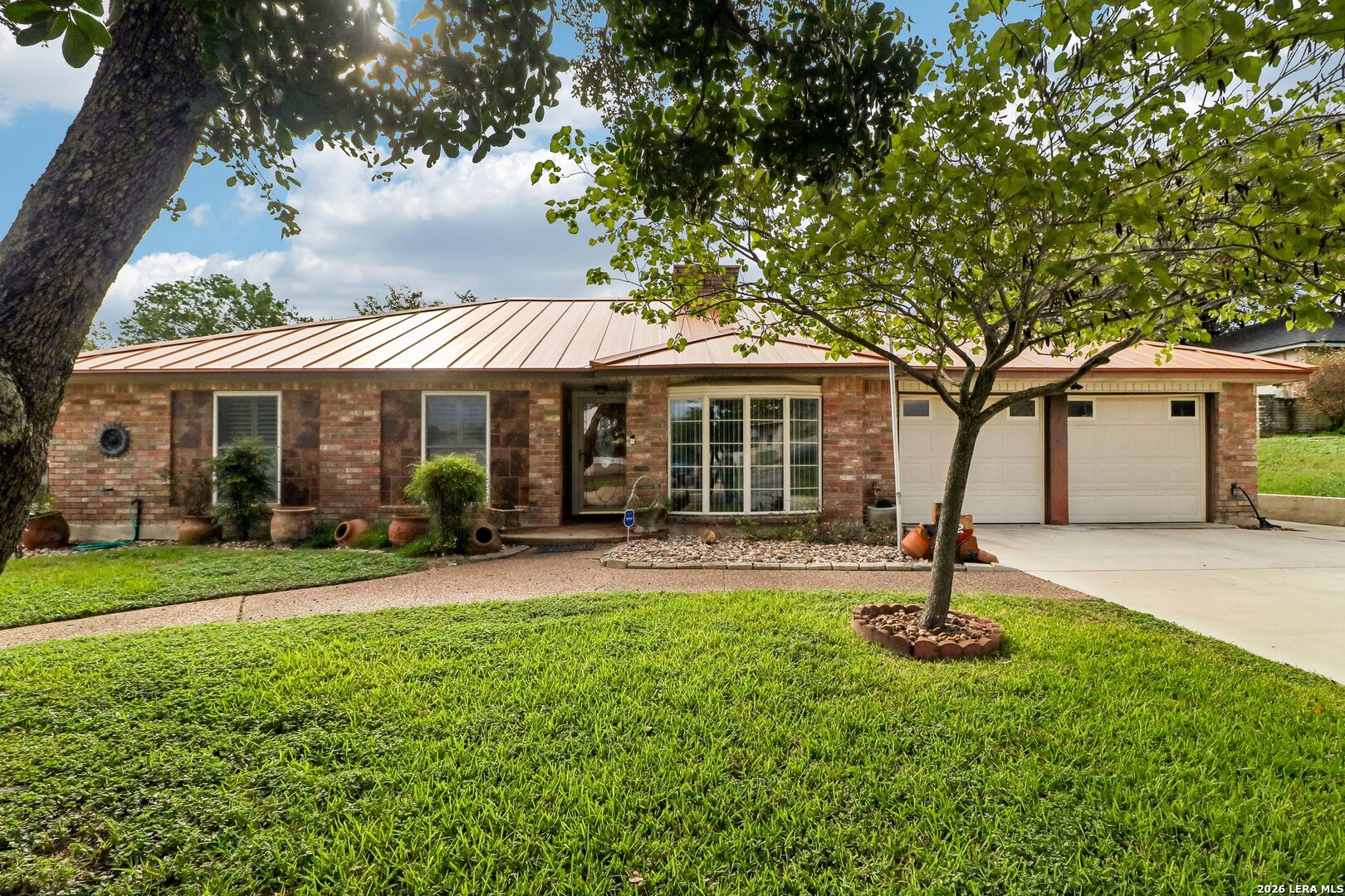 102 Meadowland Universal City TX 78148