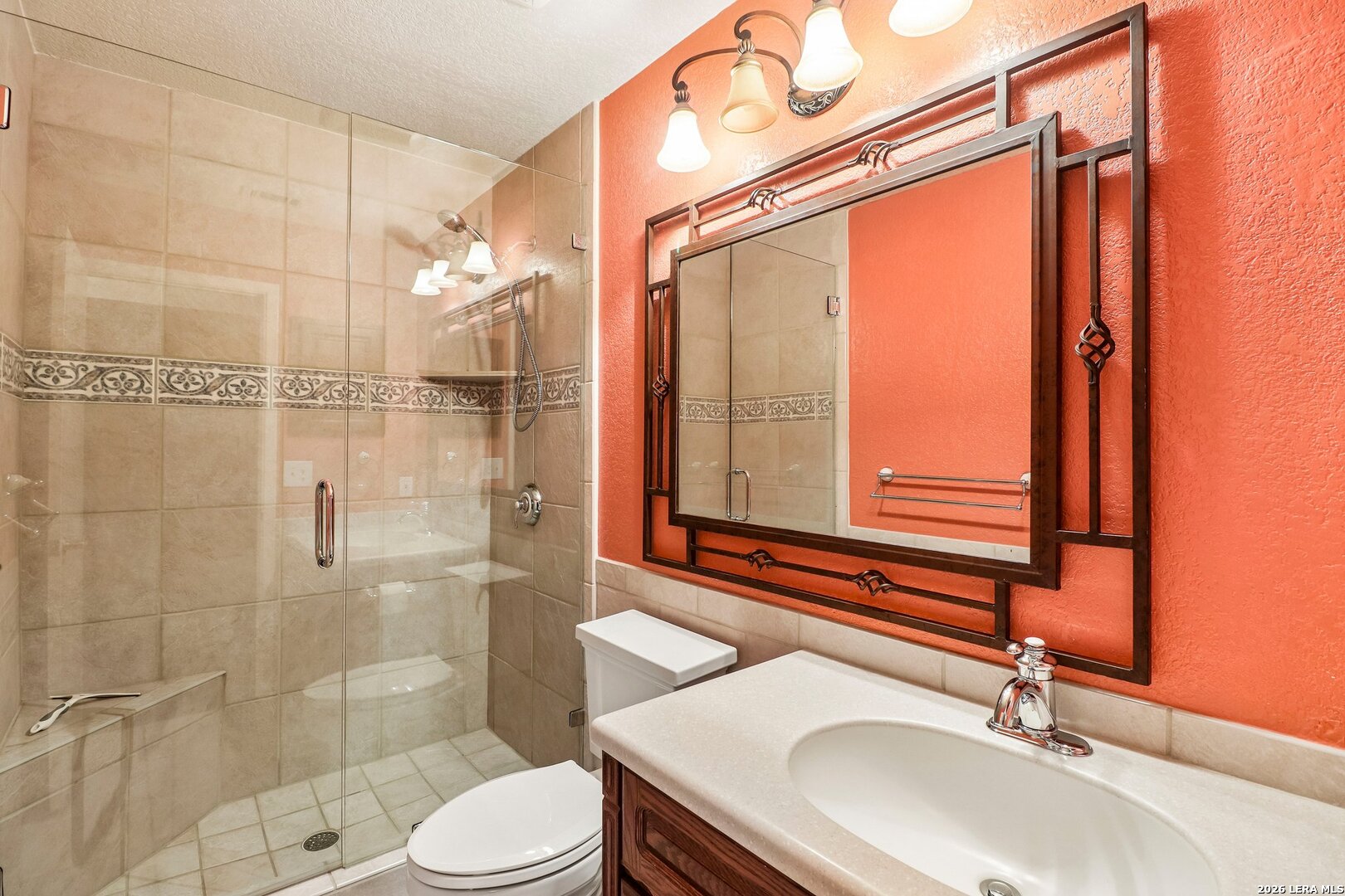 102 Meadowland Universal City TX 78148