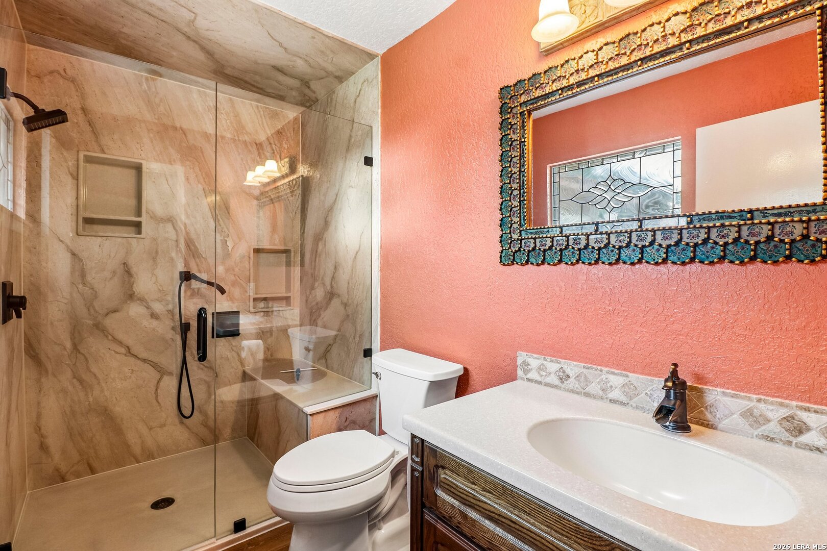 102 Meadowland Universal City TX 78148