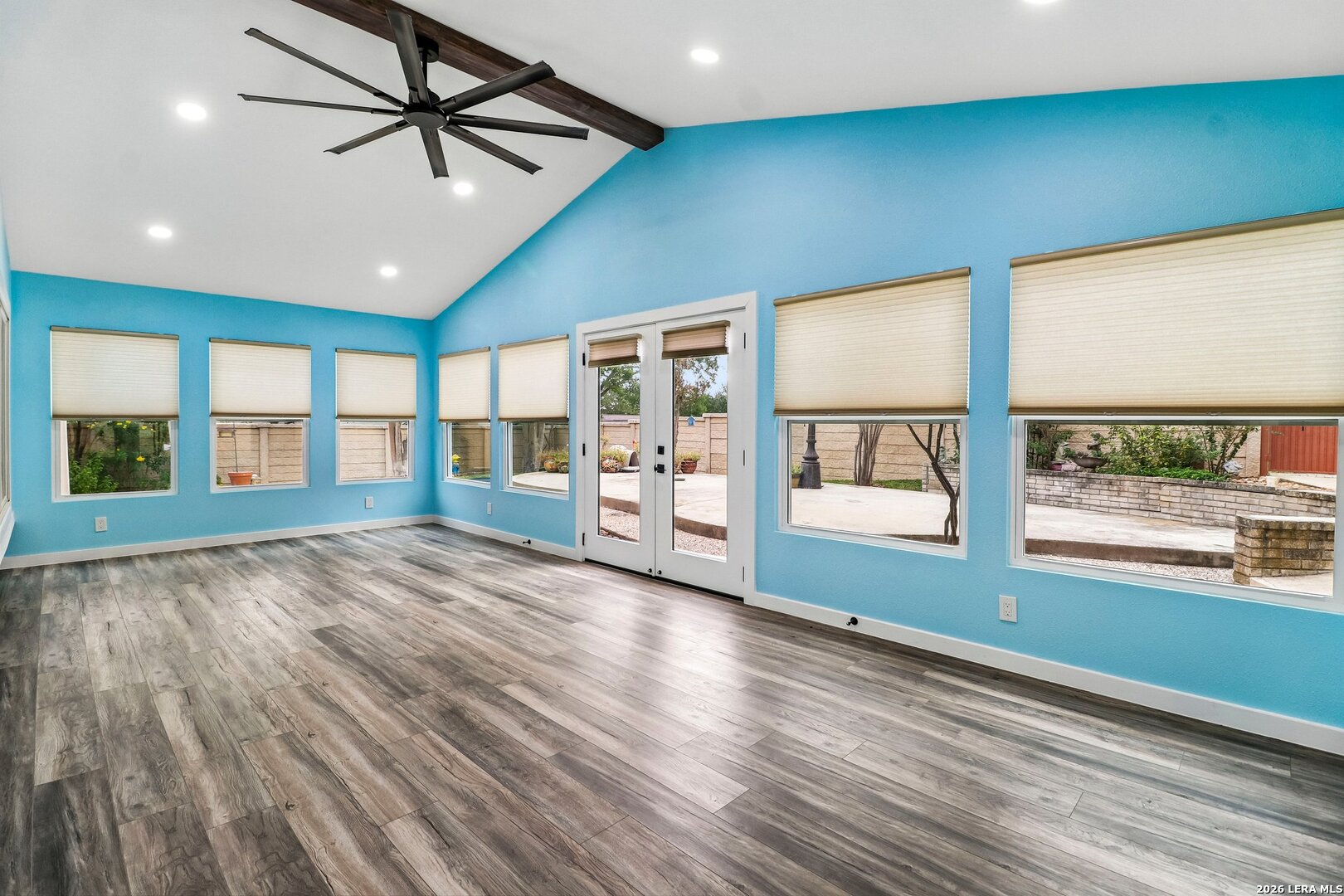 102 Meadowland Universal City TX 78148