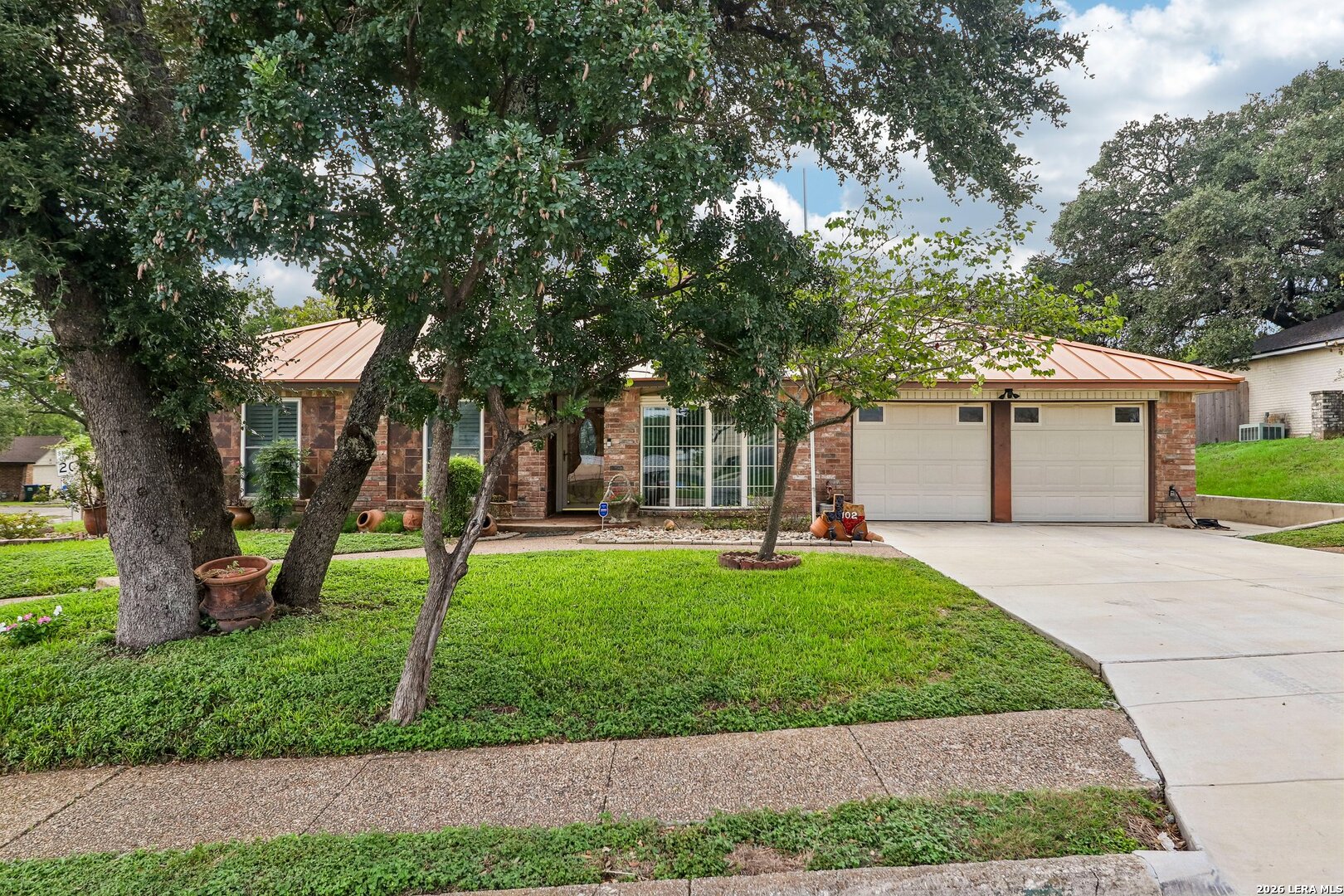 102 Meadowland Universal City TX 78148