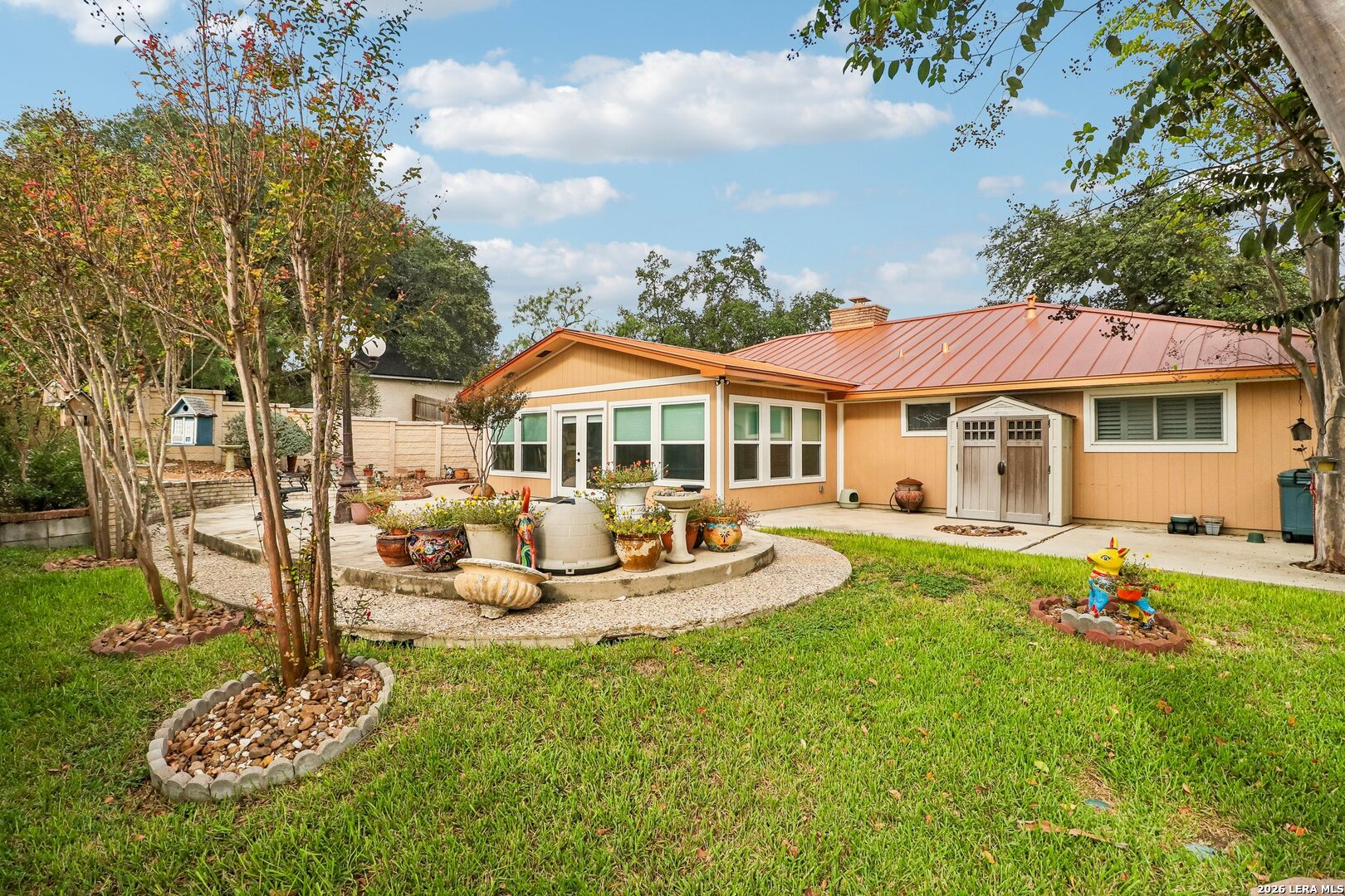 102 Meadowland Universal City TX 78148