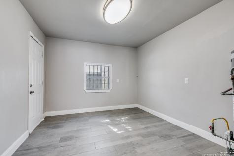 354 Las Palmas San Antonio TX 78237