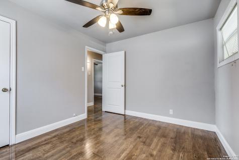 354 Las Palmas San Antonio TX 78237
