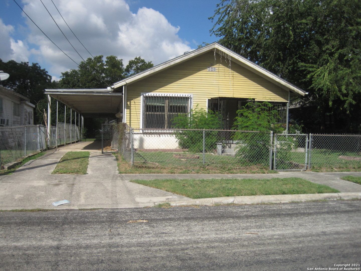 1915 Saunders Avenue San Antonio TX 78207