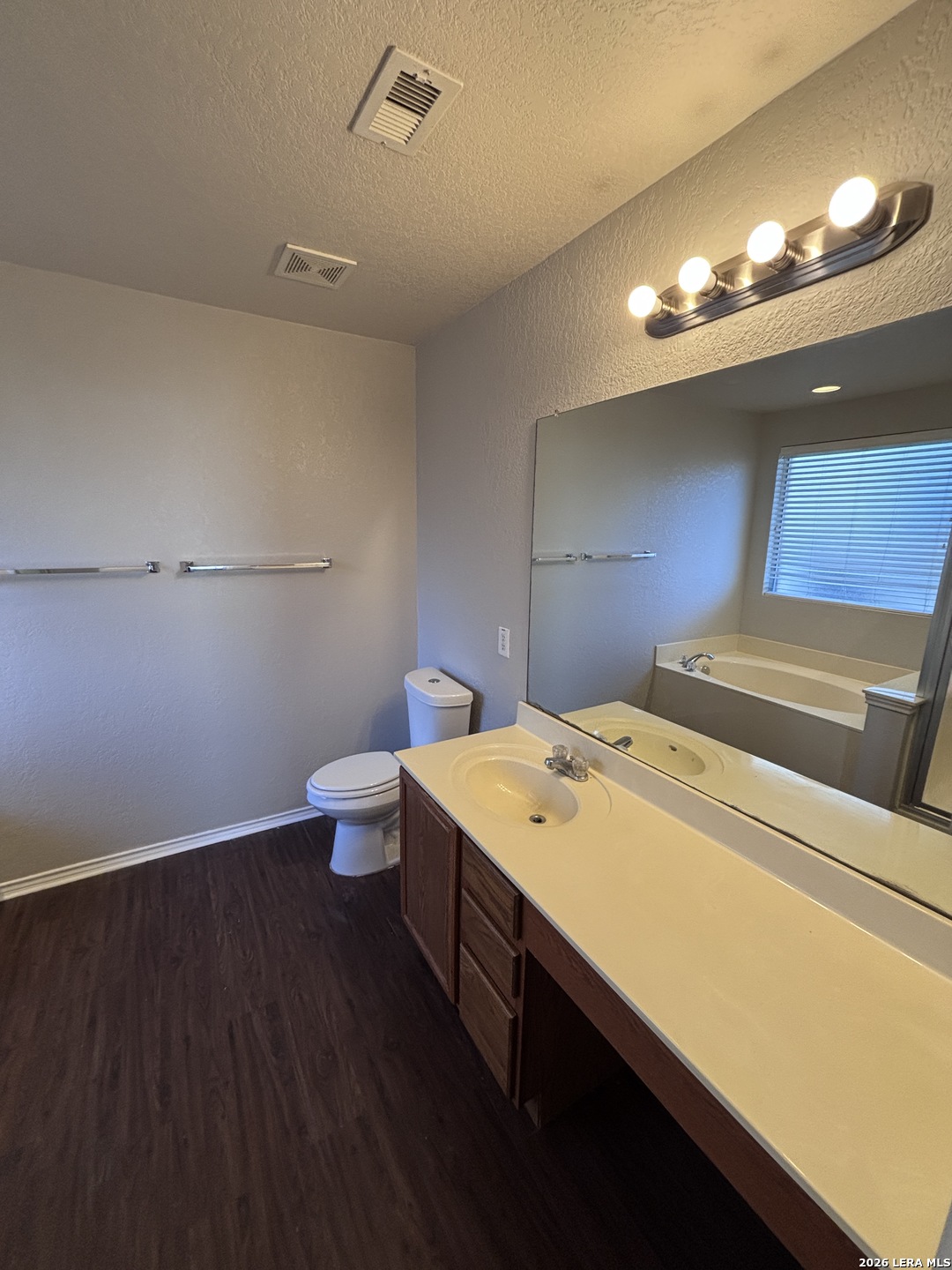 1423 Barker Bay San Antonio TX 78245