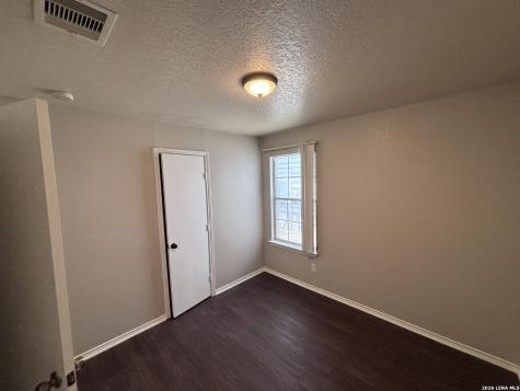 1423 Barker Bay San Antonio TX 78245