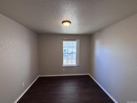 1423 Barker Bay San Antonio TX 78245