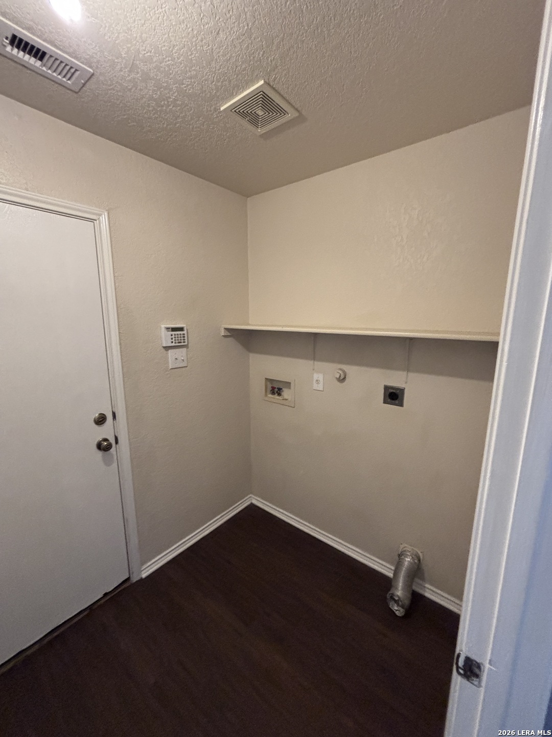 1423 Barker Bay San Antonio TX 78245