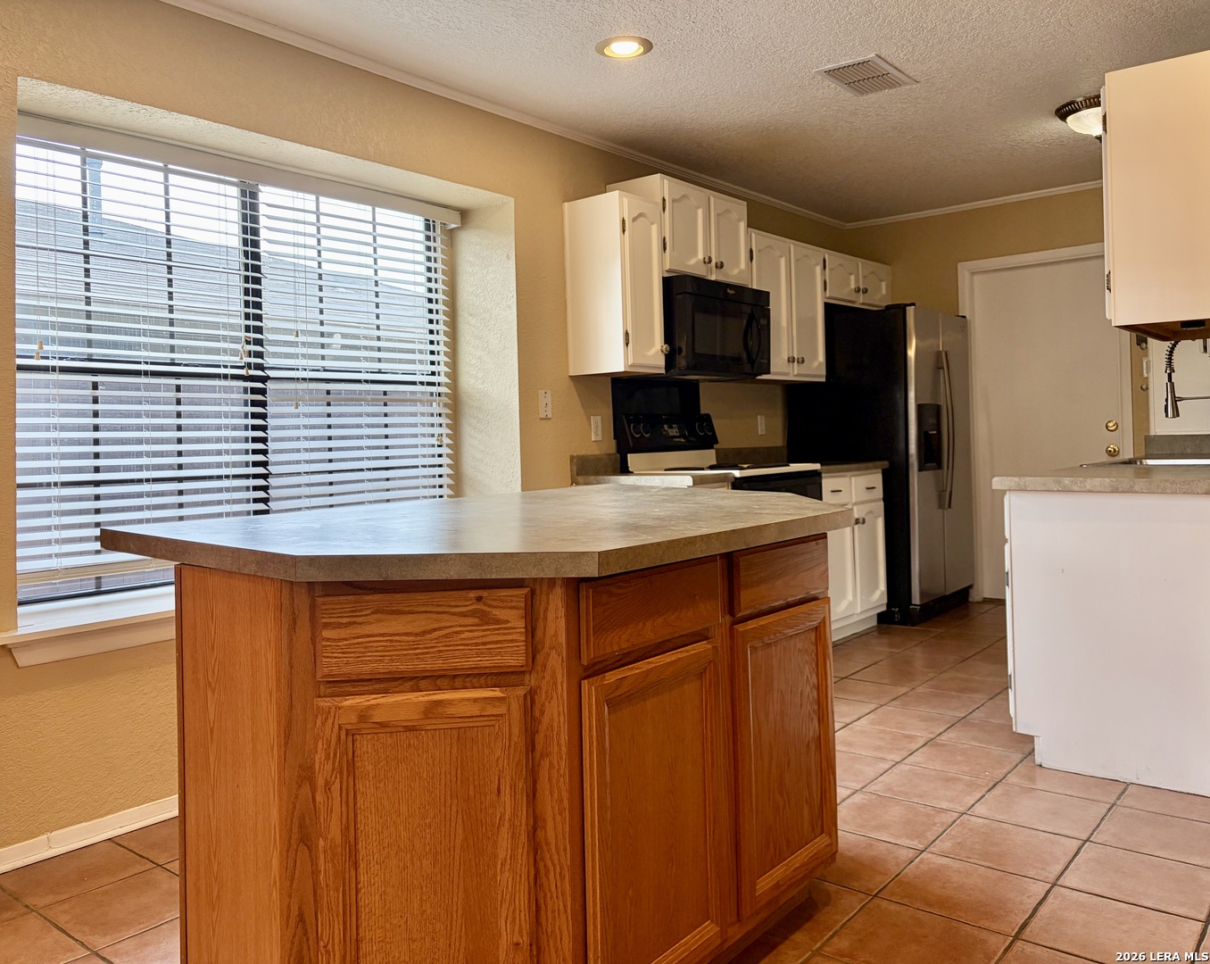 931 Hayloft Lane San Antonio TX 78245