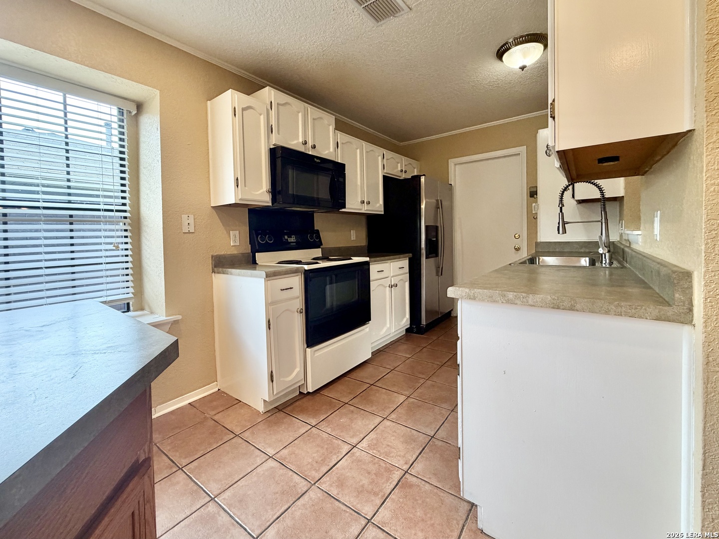 931 Hayloft Lane San Antonio TX 78245