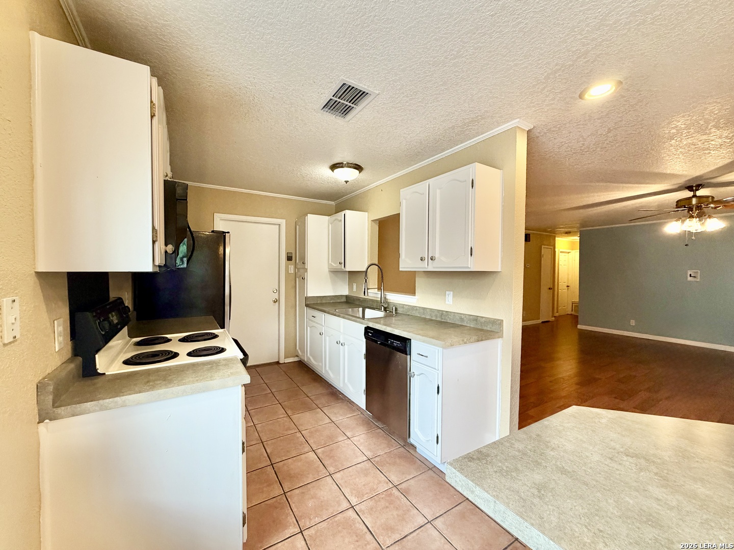 931 Hayloft Lane San Antonio TX 78245