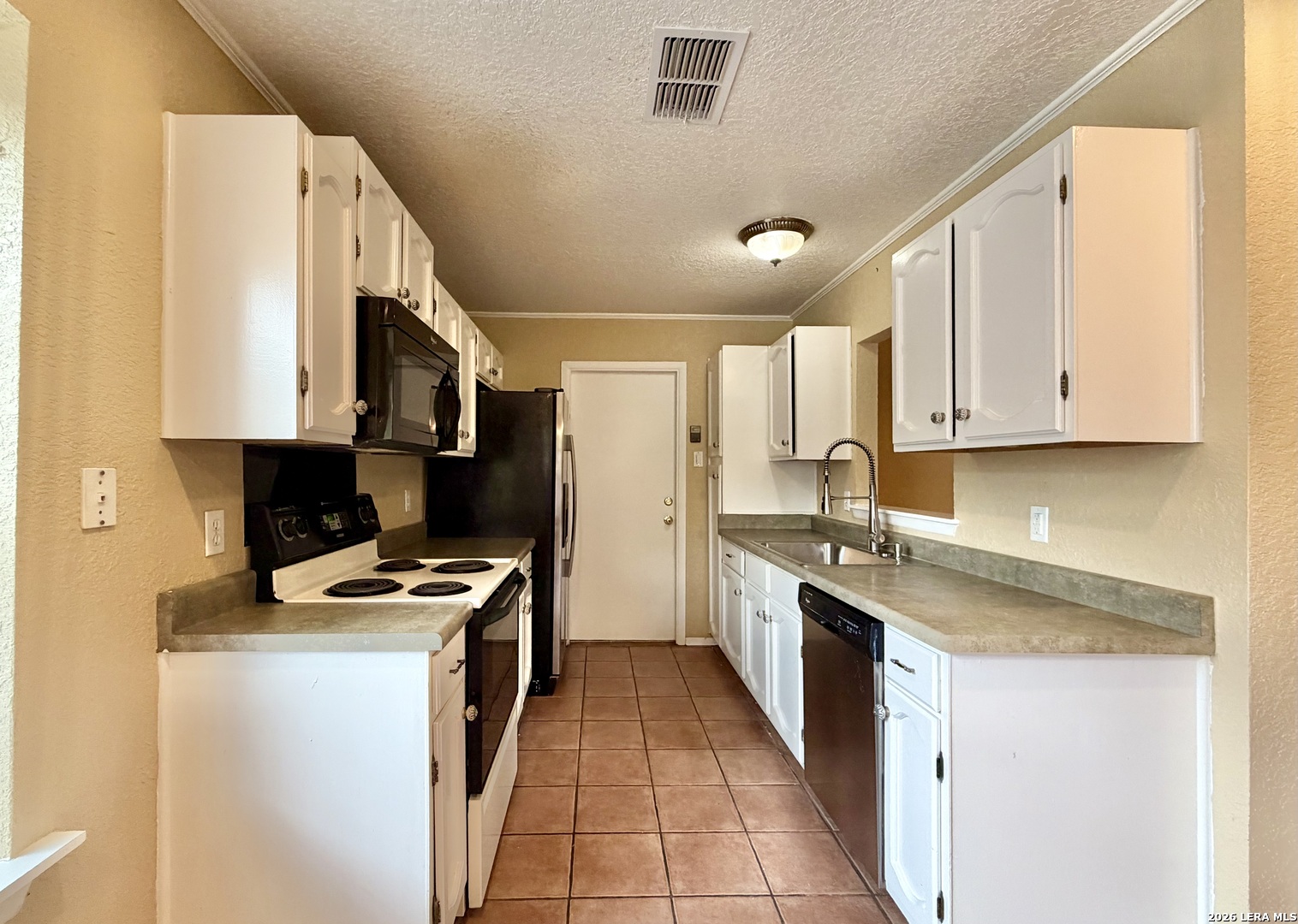931 Hayloft Lane San Antonio TX 78245
