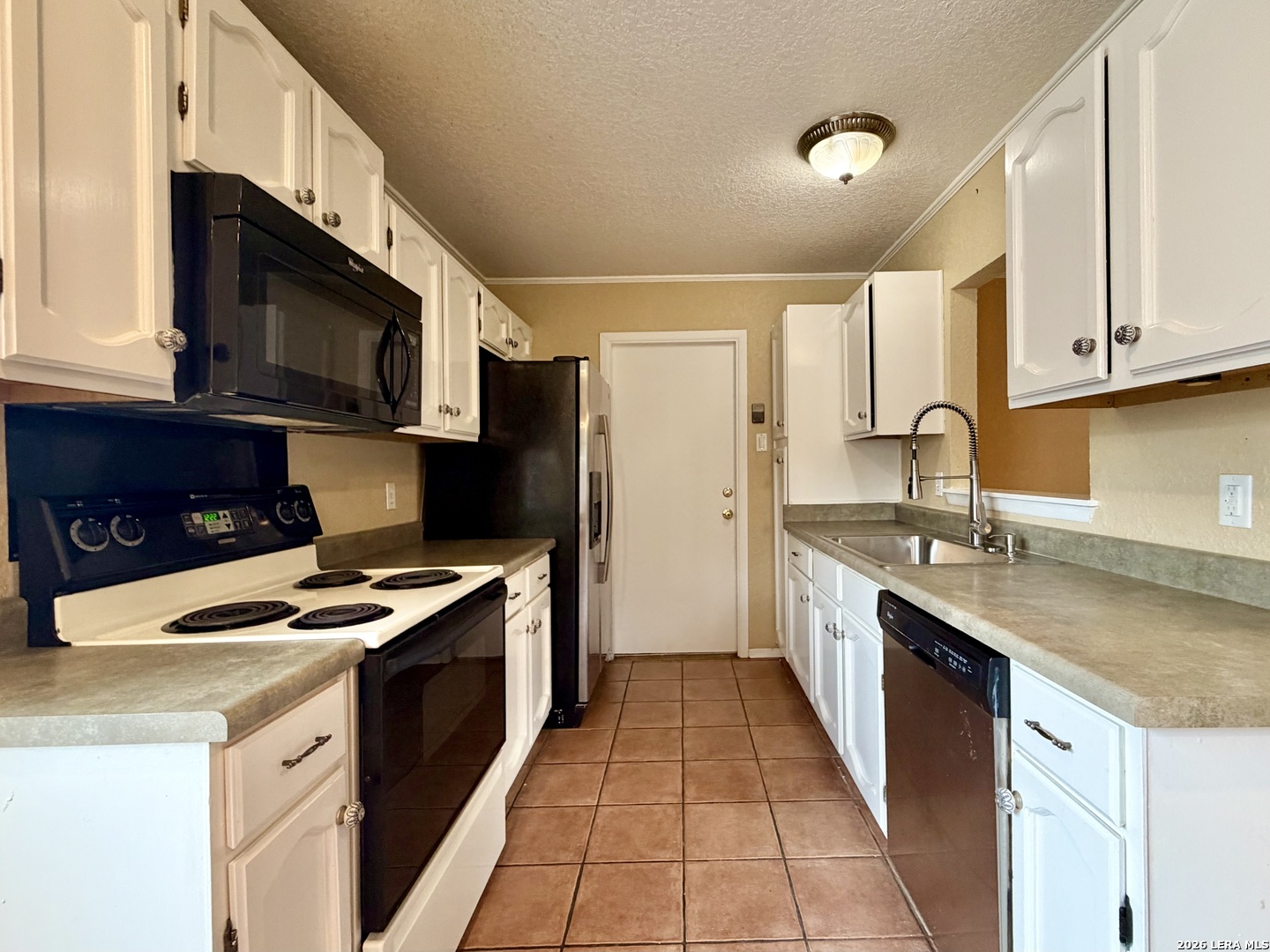 931 Hayloft Lane San Antonio TX 78245
