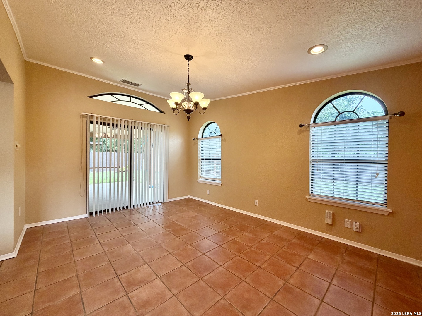 931 Hayloft Lane San Antonio TX 78245