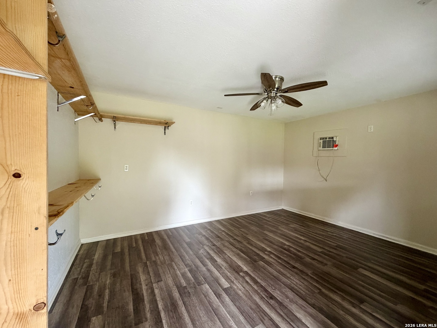 931 Hayloft Lane San Antonio TX 78245