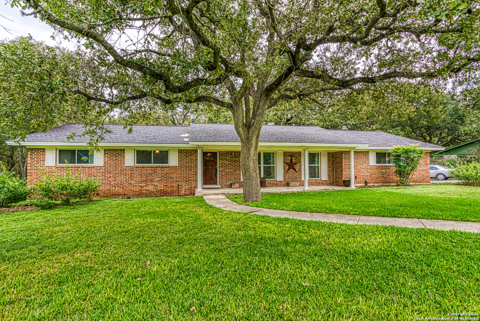 130 Tall Oak Drive San Antonio TX 78232