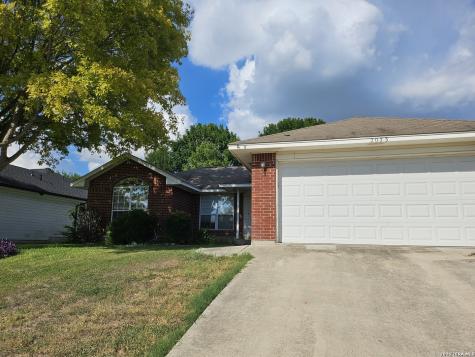 2073 Bentwood New Braunfels TX 78130