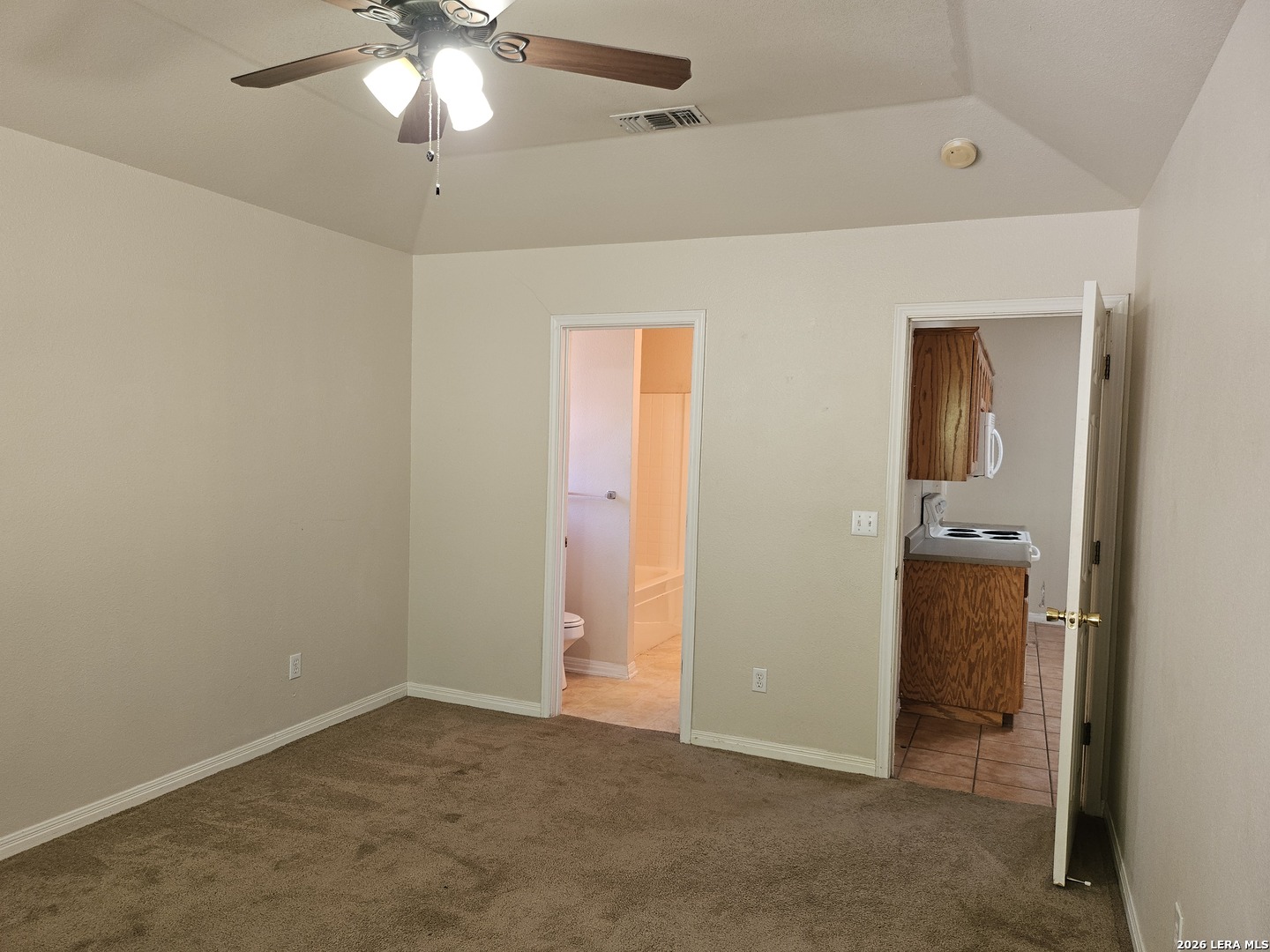 2073 Bentwood New Braunfels TX 78130