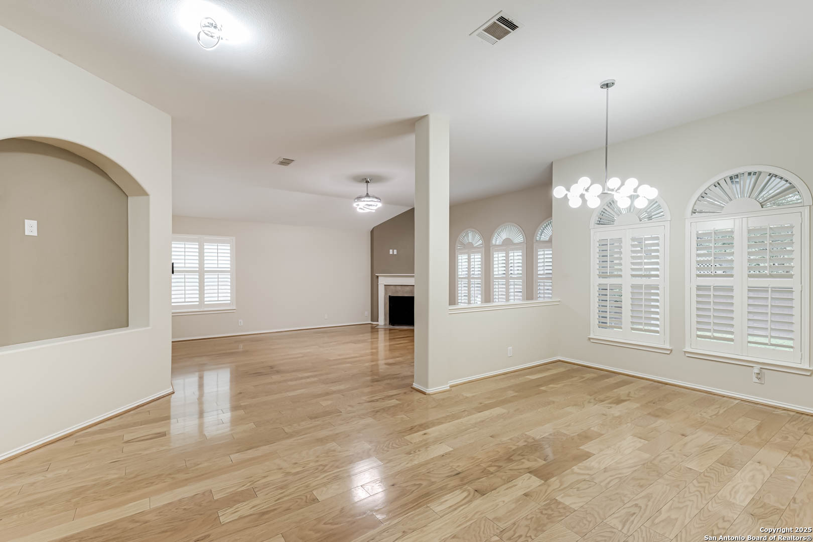 18719 Rogers Pass San Antonio TX 78258
