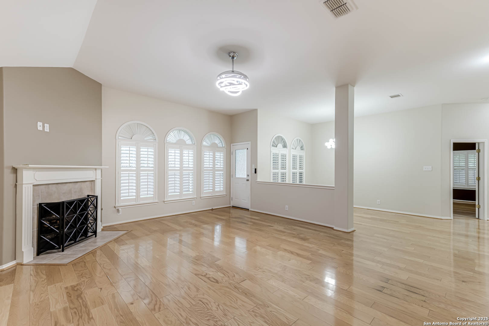 18719 Rogers Pass San Antonio TX 78258