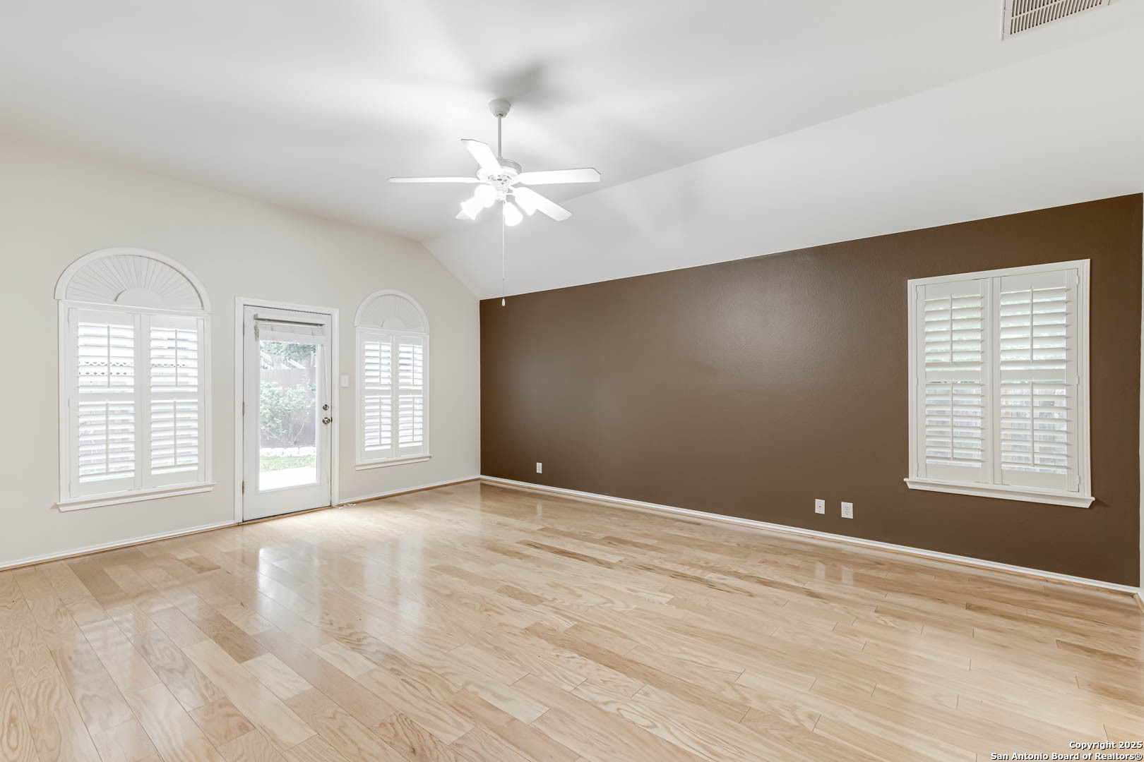 18719 Rogers Pass San Antonio TX 78258
