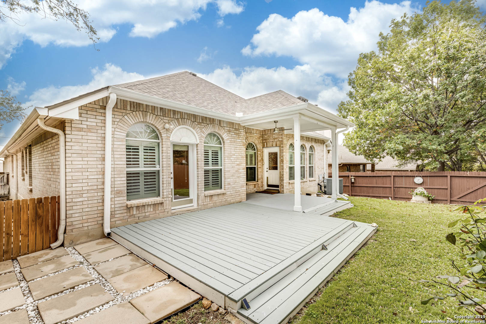 18719 Rogers Pass San Antonio TX 78258