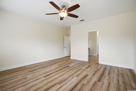 1925 Eastern Finch New Braunfels TX 78130