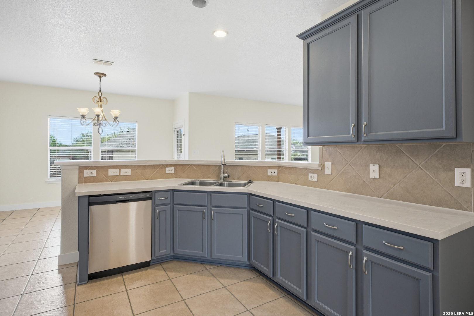 1925 Eastern Finch New Braunfels TX 78130