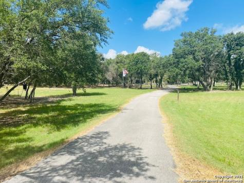 122 Sky Hawk Lane Floresville TX 78114