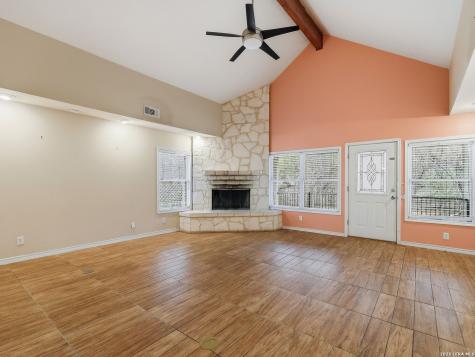 8435 Timber Belt San Antonio TX 78250