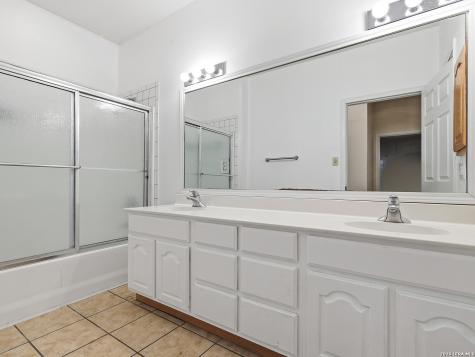 8435 Timber Belt San Antonio TX 78250