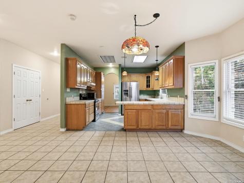 8435 Timber Belt San Antonio TX 78250