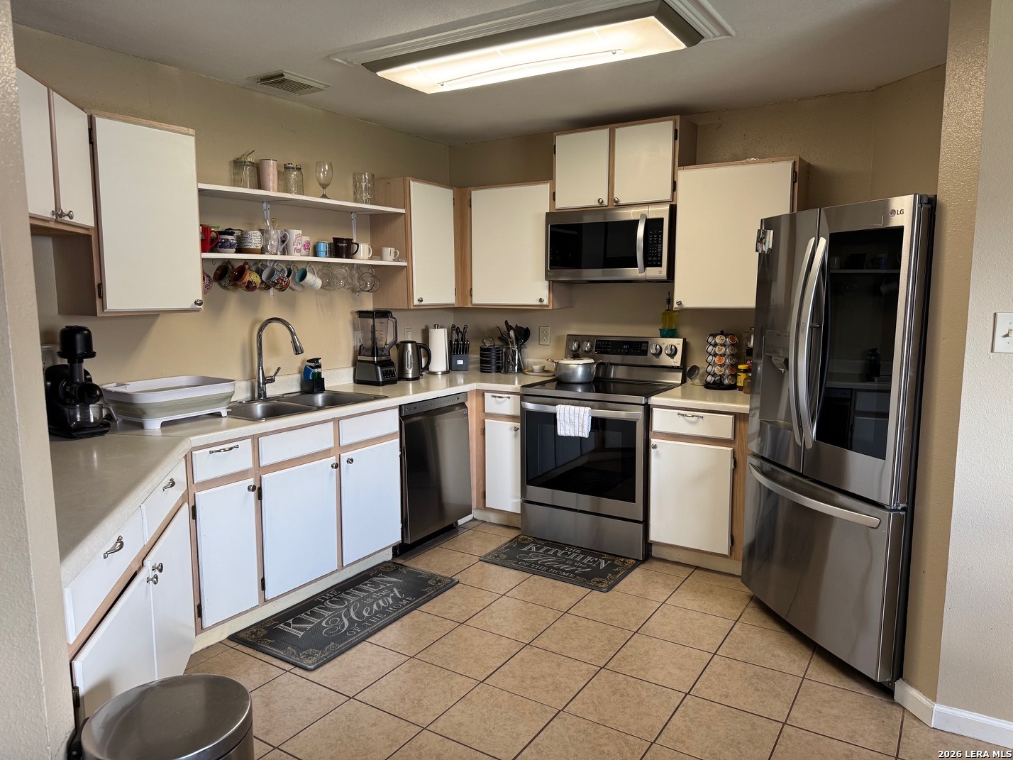 8051 Chestnut Barr Drive Converse TX 78109