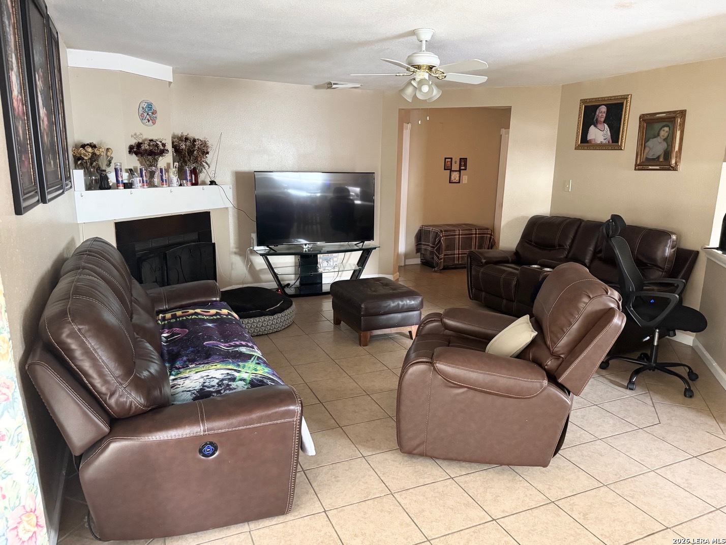 8051 Chestnut Barr Drive Converse TX 78109