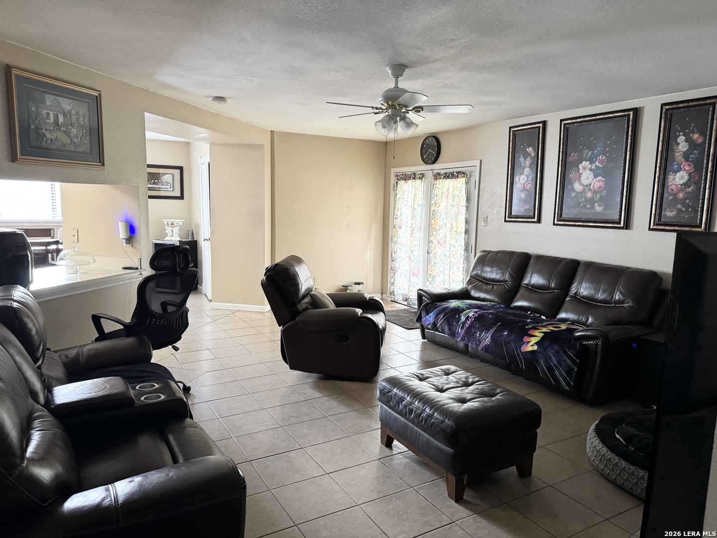 8051 Chestnut Barr Drive Converse TX 78109