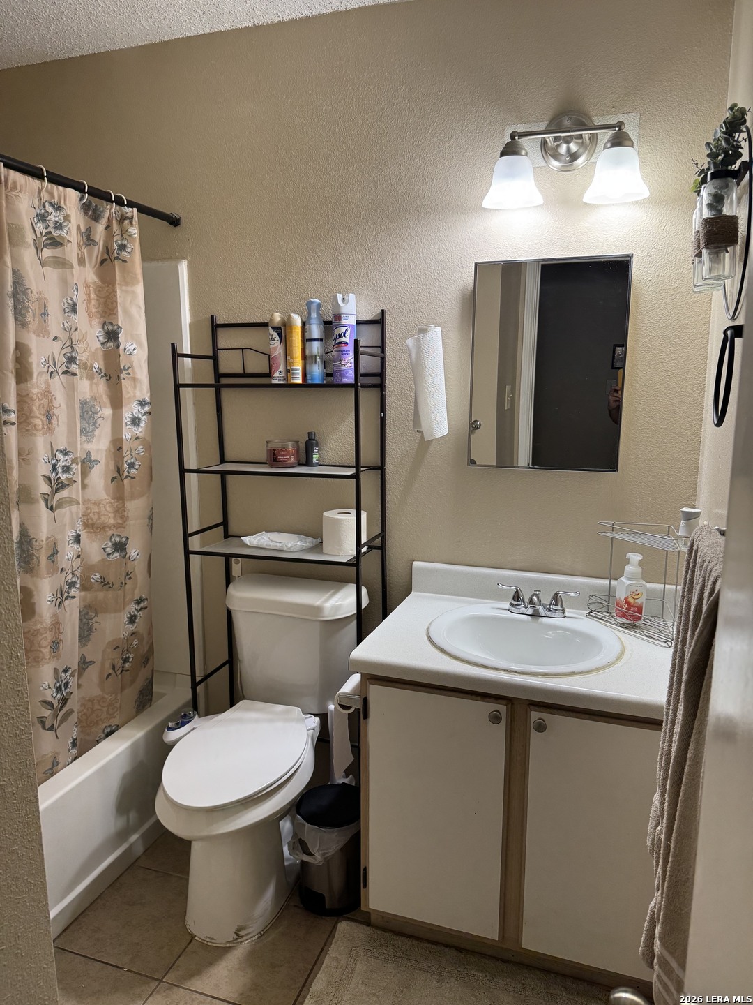 8051 Chestnut Barr Drive Converse TX 78109