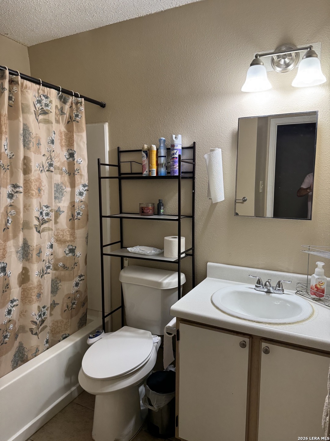 8051 Chestnut Barr Drive Converse TX 78109