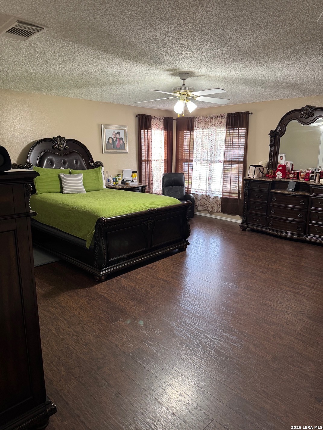 8051 Chestnut Barr Drive Converse TX 78109