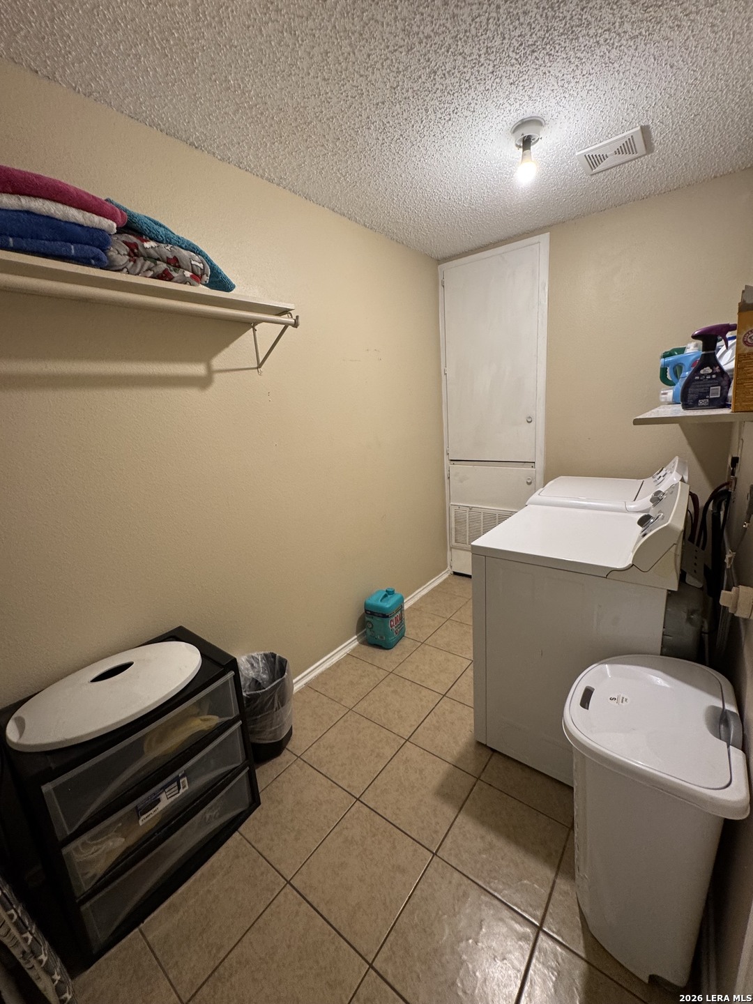 8051 Chestnut Barr Drive Converse TX 78109