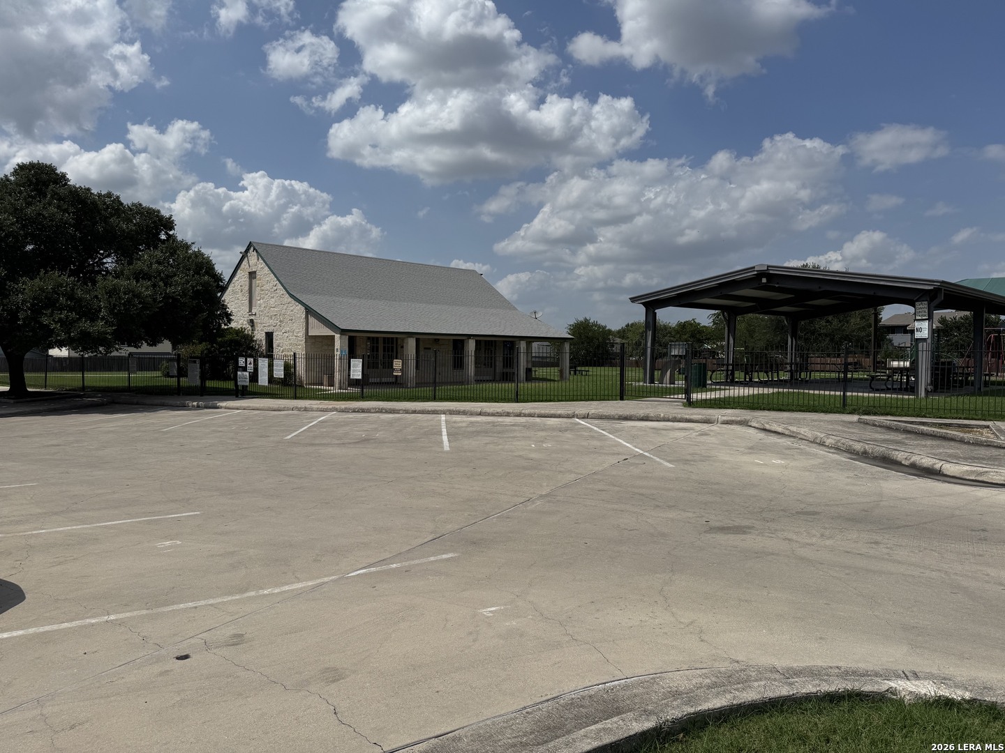 8051 Chestnut Barr Drive Converse TX 78109