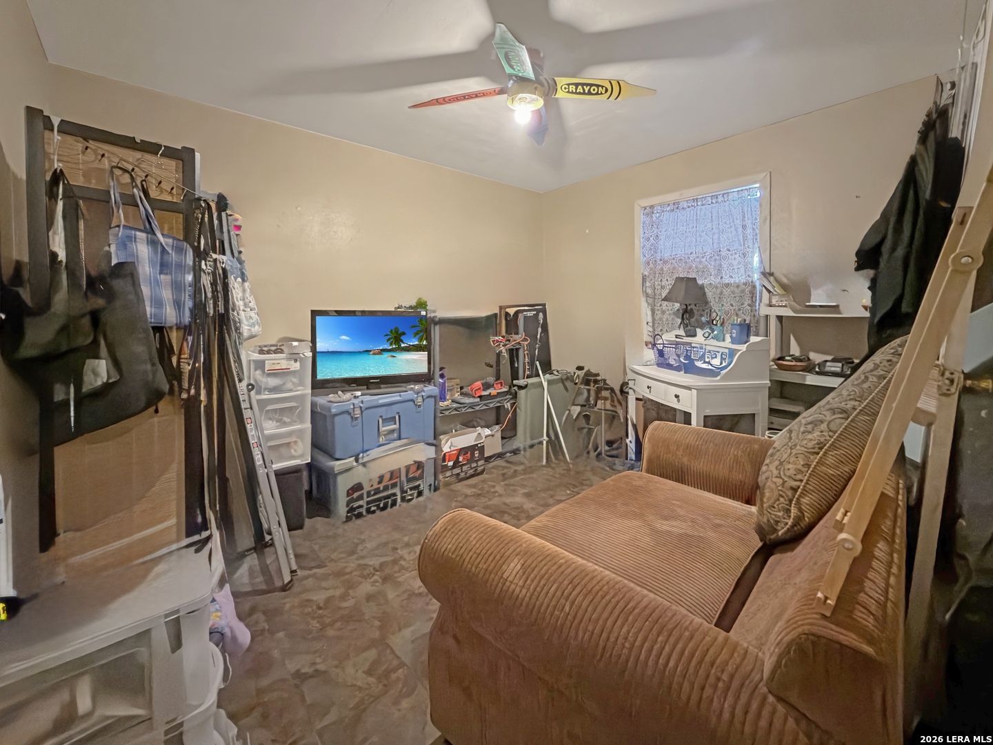 213 E 4th Elmendorf TX 78112