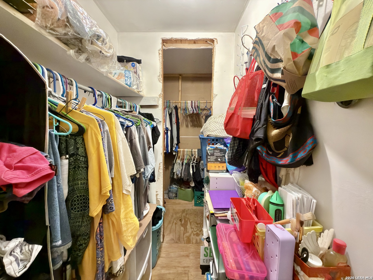 213 E 4th Elmendorf TX 78112
