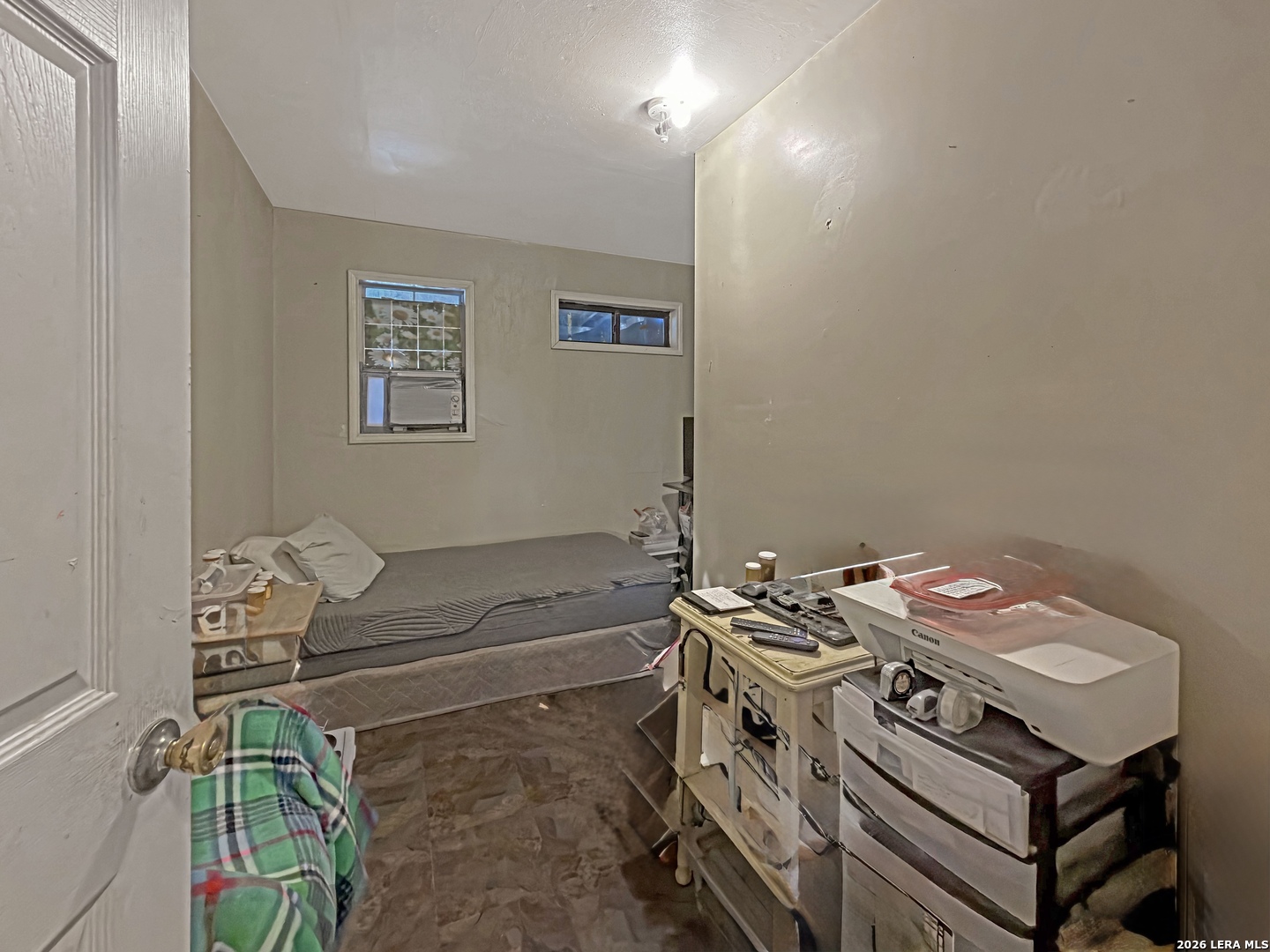 213 E 4th Elmendorf TX 78112