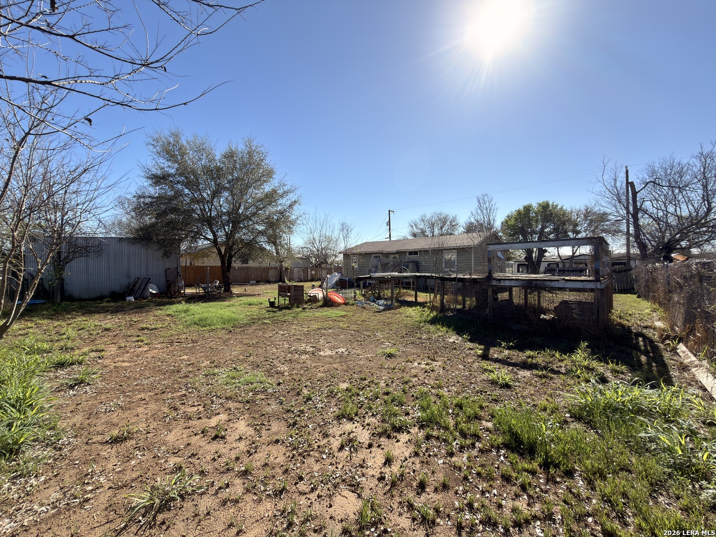 213 E 4th Elmendorf TX 78112
