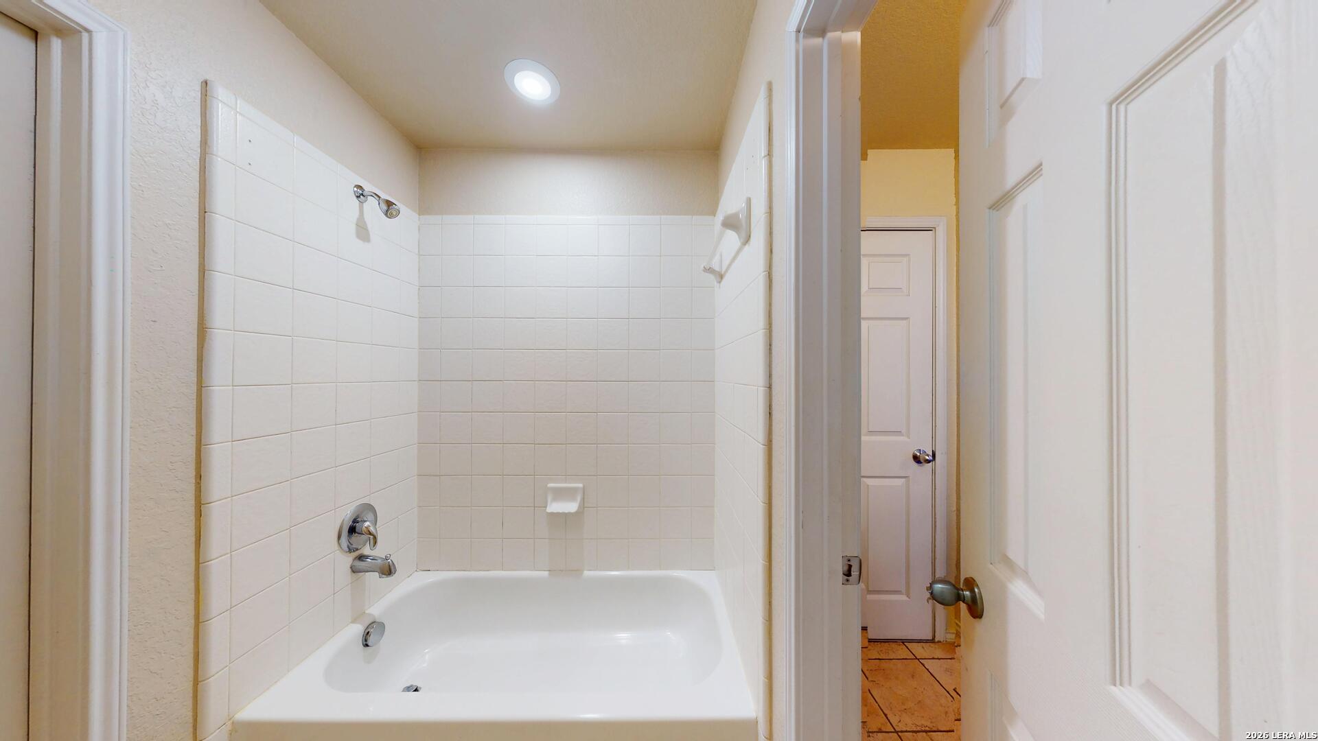3707 Blackstone San Antonio TX 78259