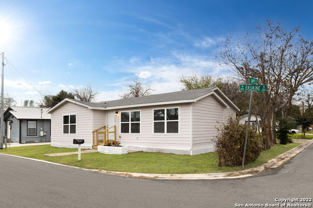 415 N Erskine Street Seguin TX 78155