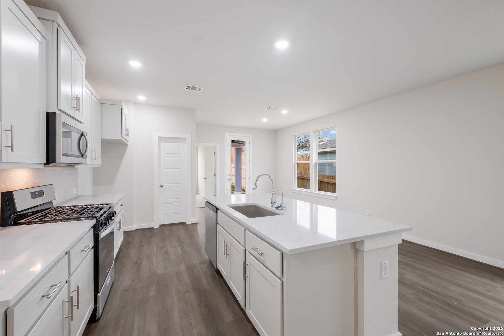 6022 Calgary Park San Antonio TX 78233