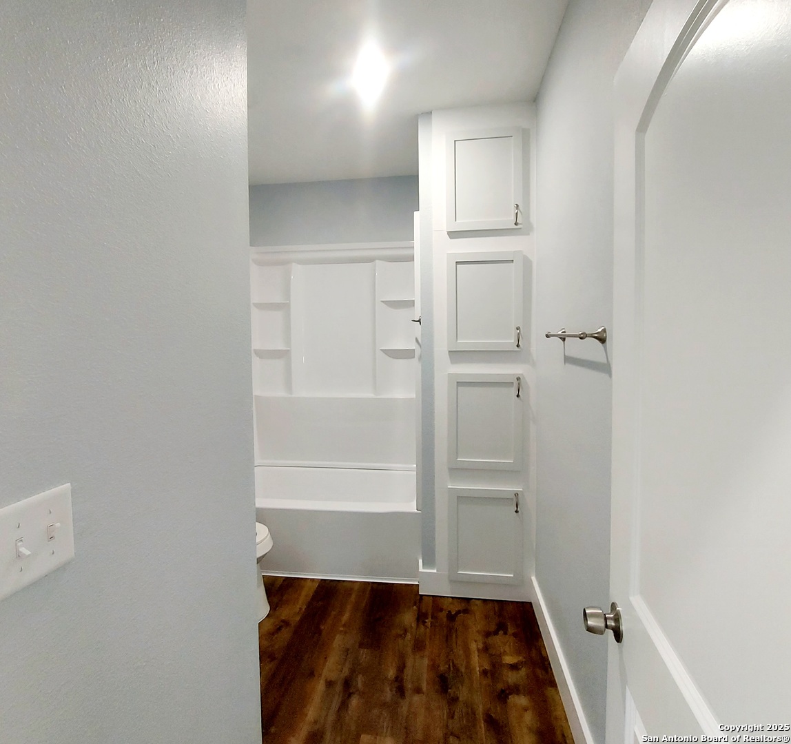 2710 E Houston Street San Antonio TX 78202