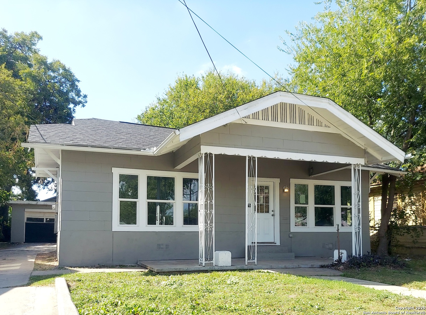 2710 E Houston Street San Antonio TX 78202